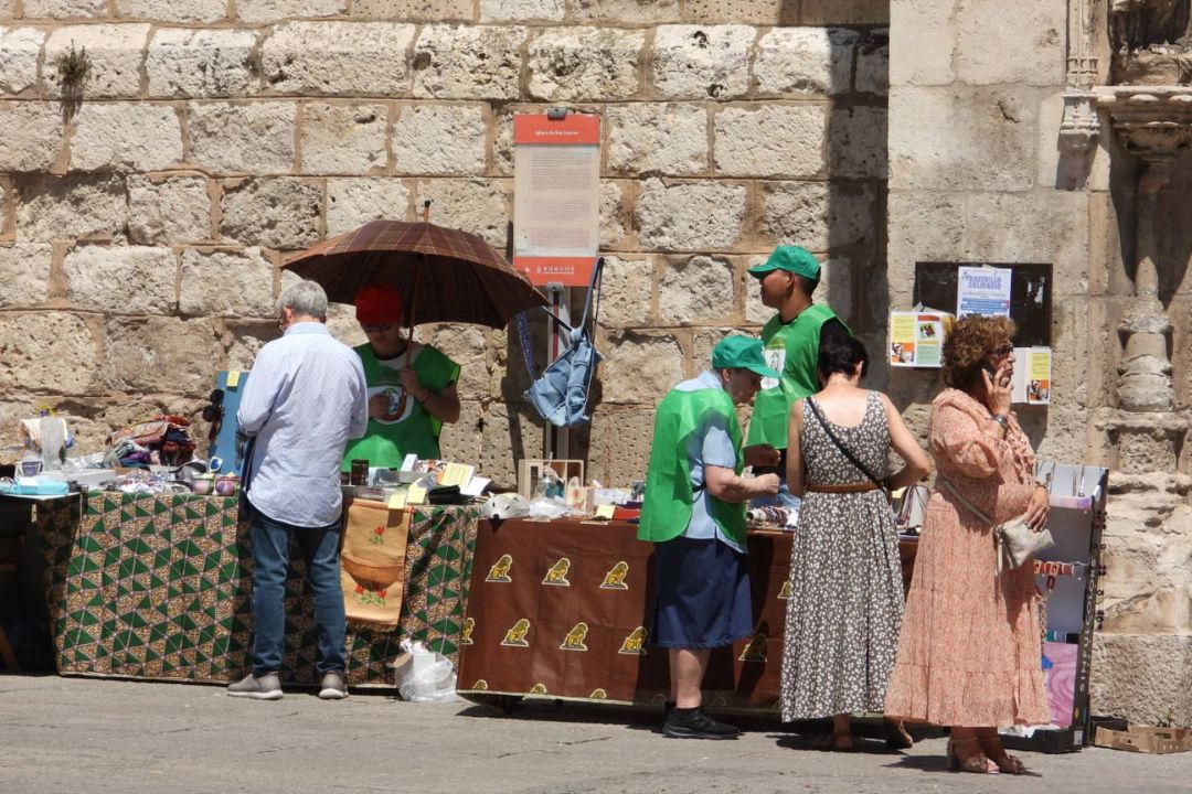 Rastrillo solidario en Burgos (1)