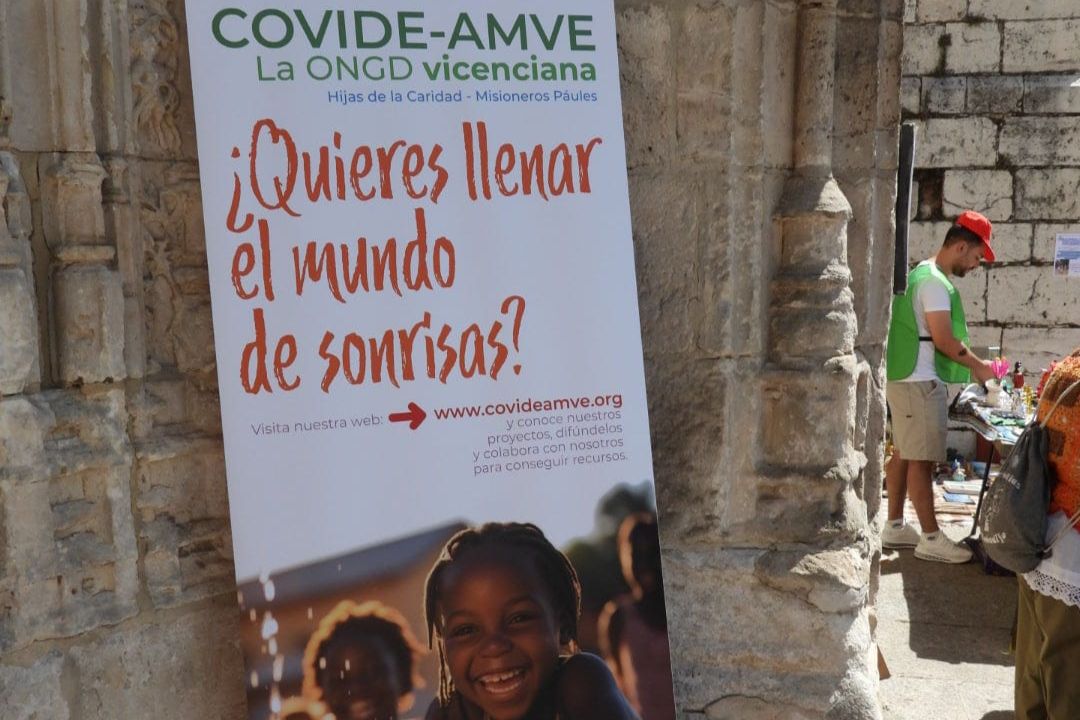 Rastrillo solidario en Burgos (8)